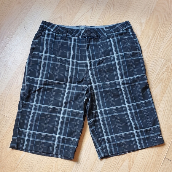O'Neill Other - O'neill Men's Black and Gray Striped Shorts Size 30.